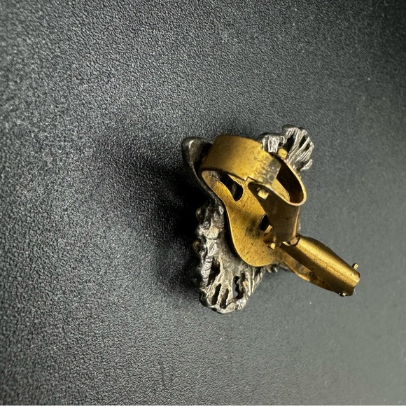 Very Old Vintage Carved Shell Cameo Scarf Clip - Picture 6 of 15